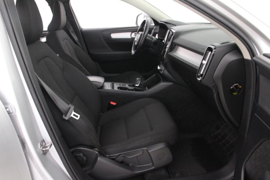 VOLVO XC40 2019