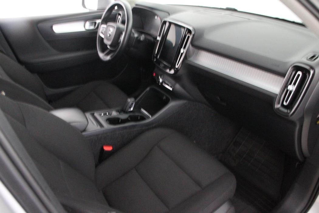 VOLVO XC40 2019