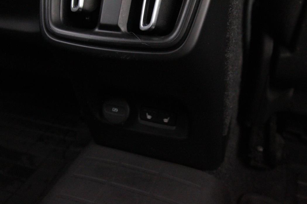 VOLVO XC40 2019