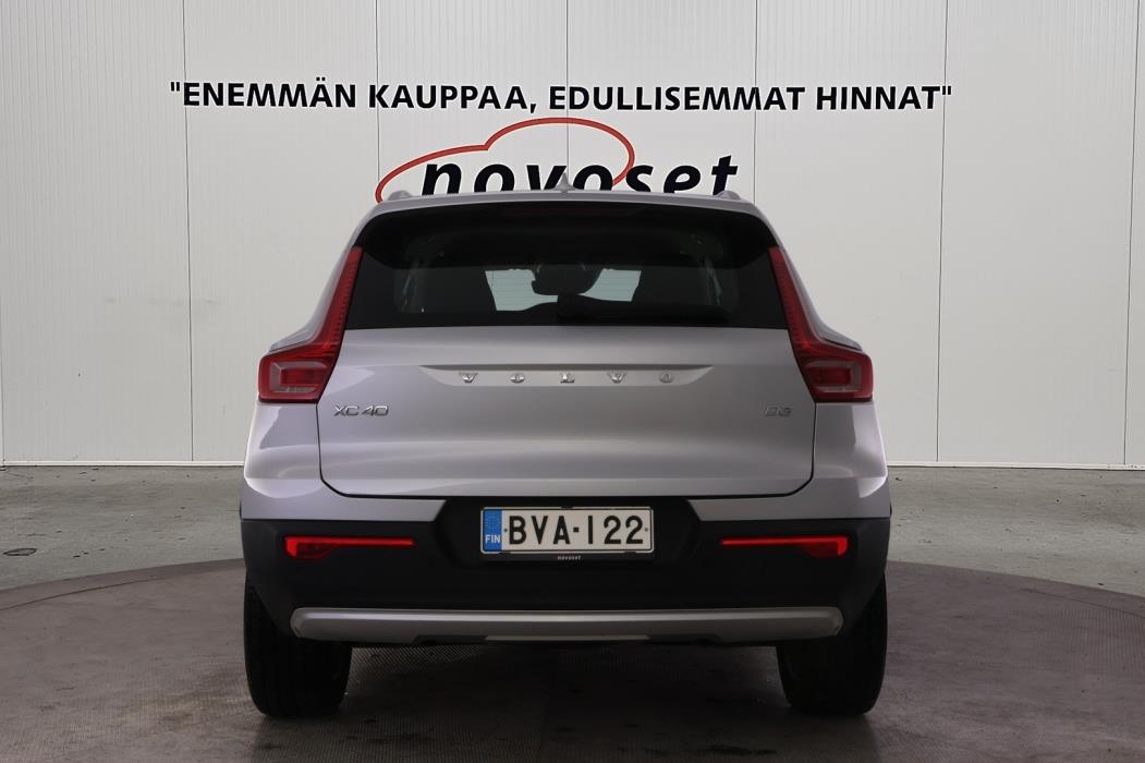 VOLVO XC40 2019