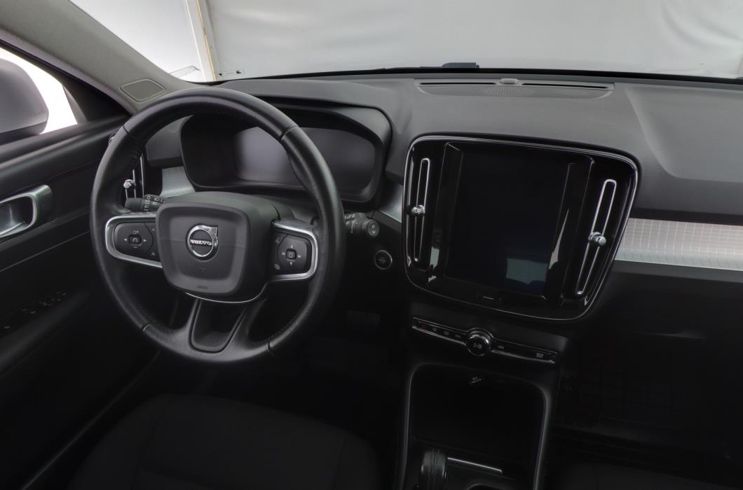 VOLVO XC40 2019
