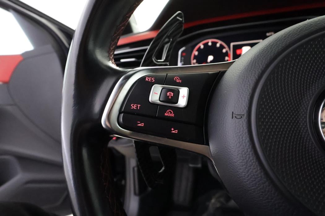 VOLKSWAGEN Polo 2019