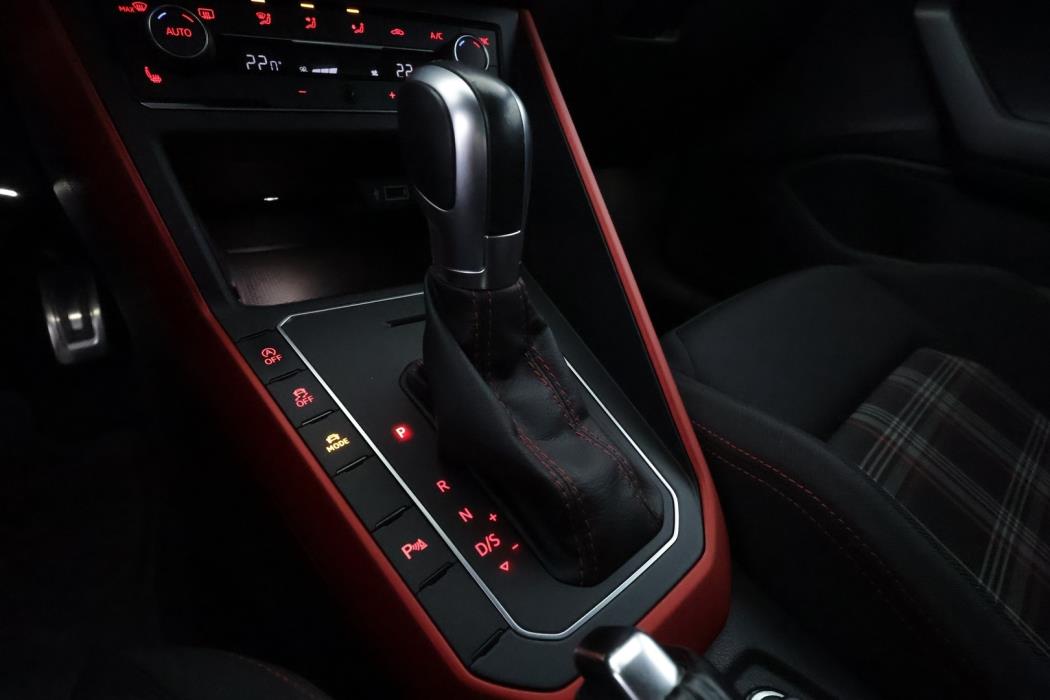 VOLKSWAGEN Polo 2019