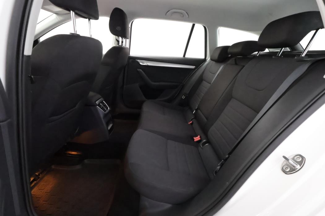 SKODA Octavia 2014