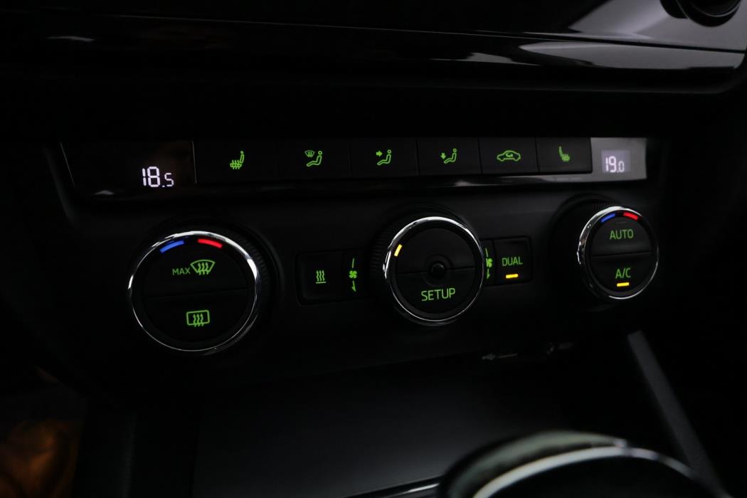 SKODA Octavia 2014