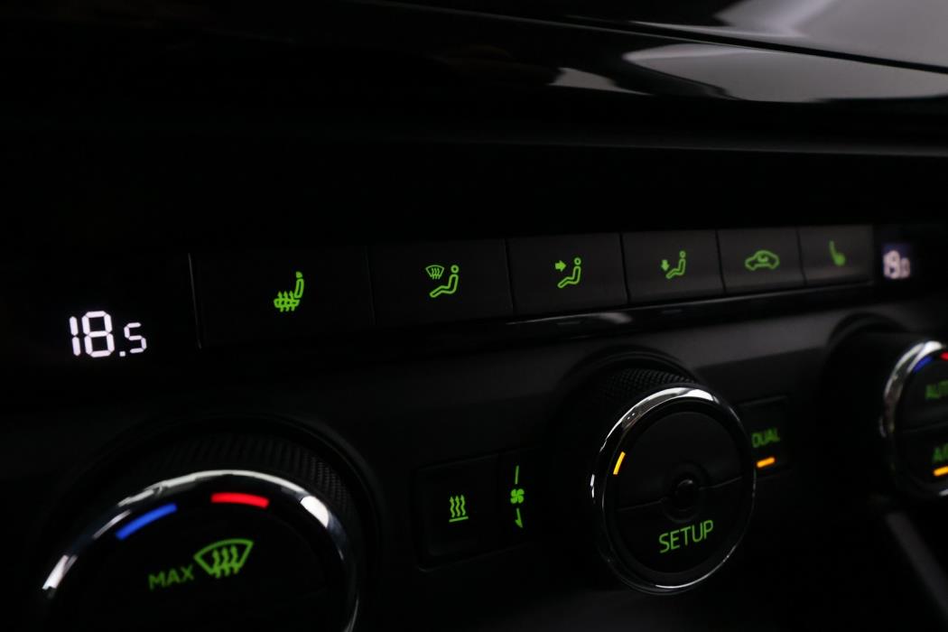 SKODA Octavia 2014