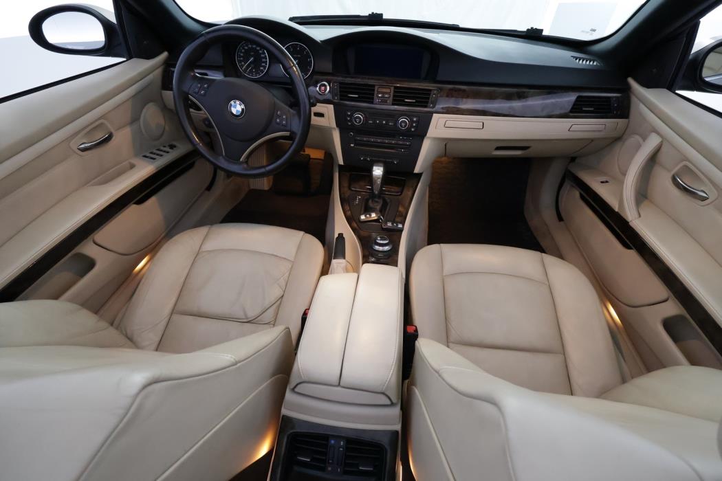 BMW 320 2008