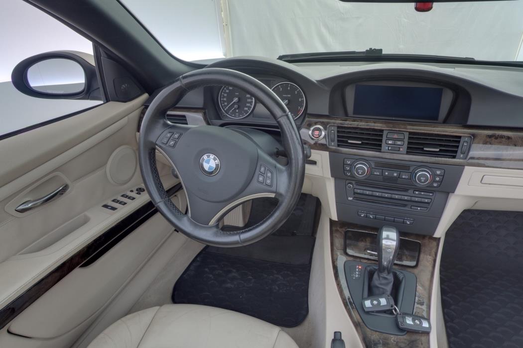 BMW 320 2008