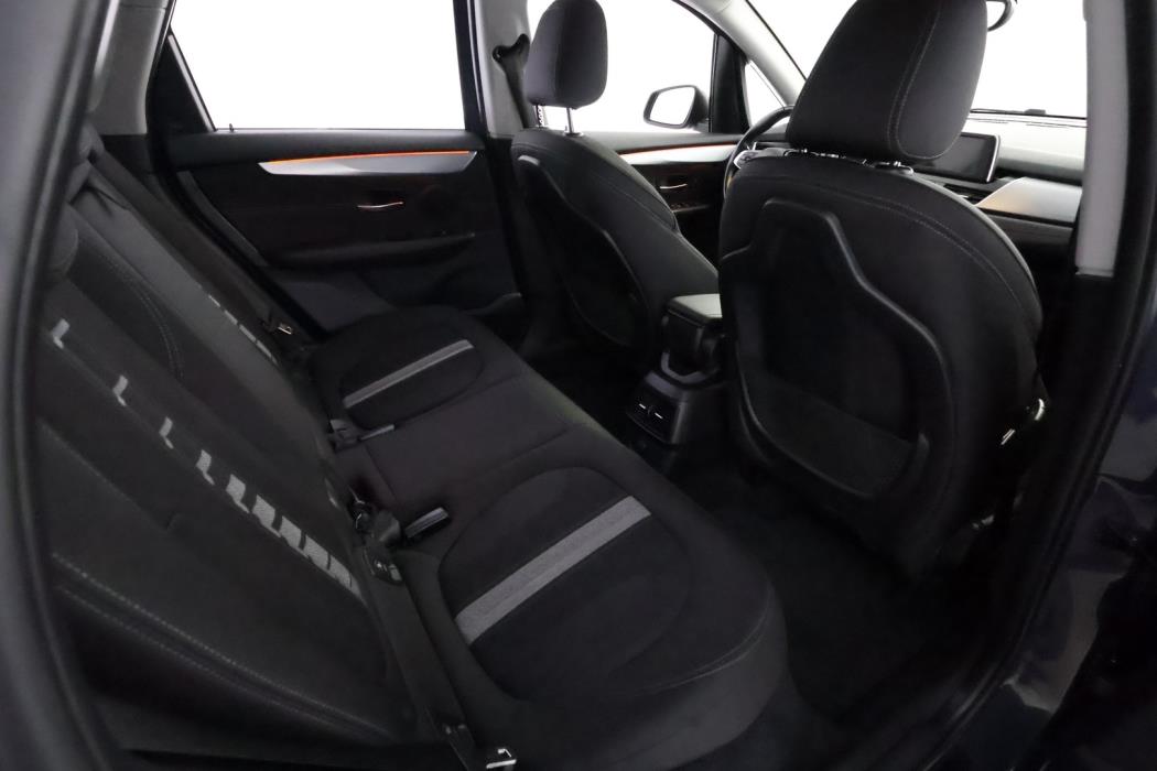 BMW 225 2017