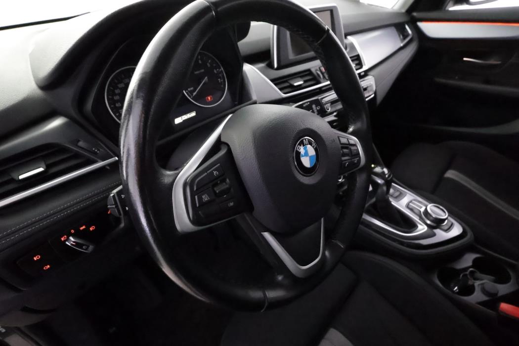 BMW 225 2017