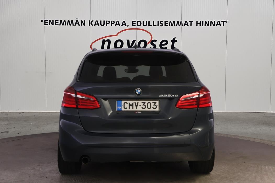 BMW 225 2017