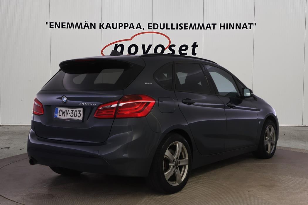 BMW 225 2017