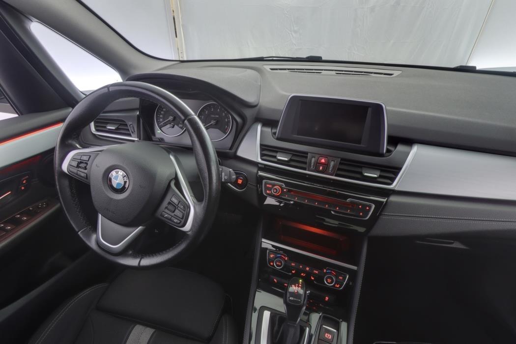 BMW 225 2017