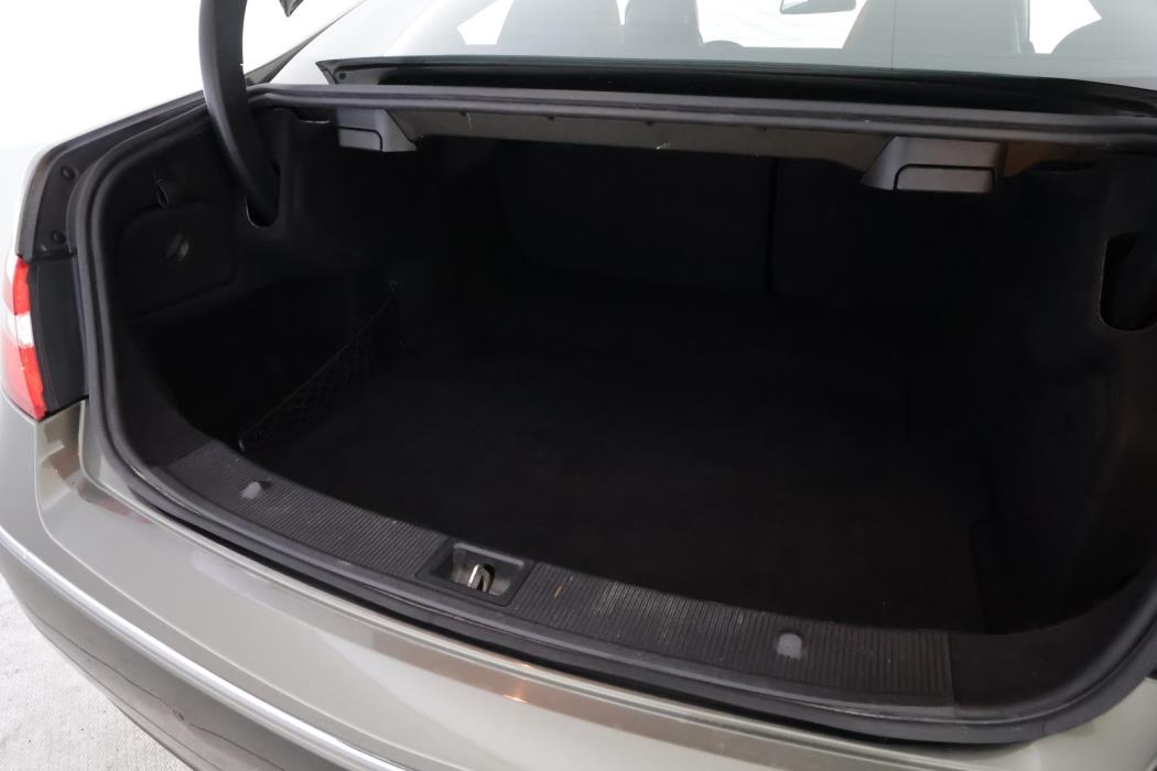 MERCEDES-BENZ E 2010