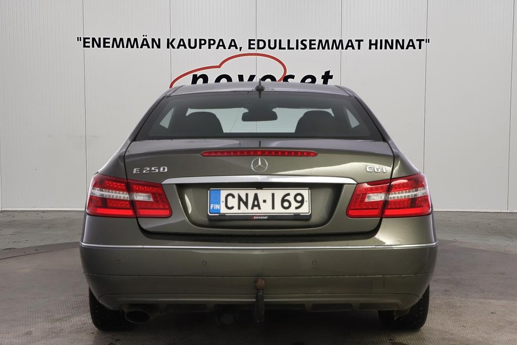 MERCEDES-BENZ E 2010