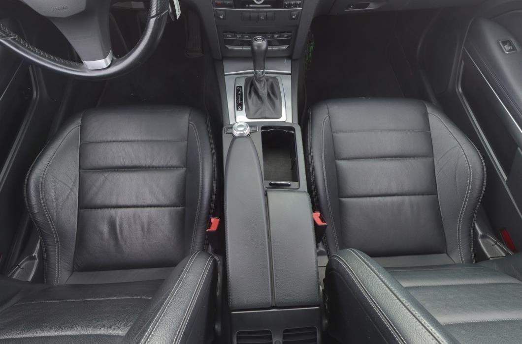 MERCEDES-BENZ E 2010