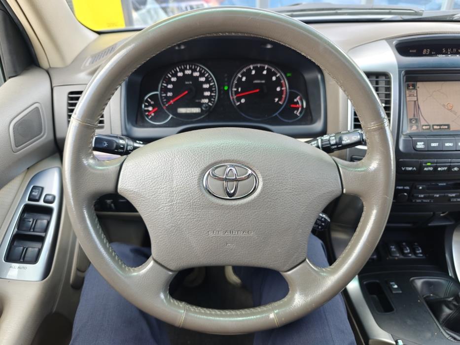 TOYOTA Land Cruiser 2006