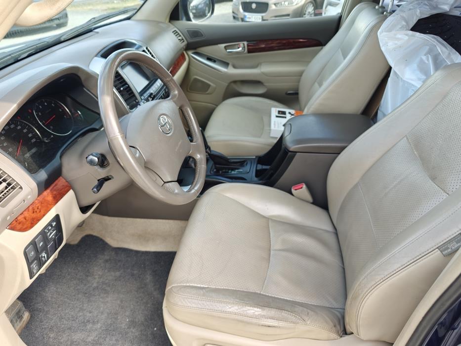 TOYOTA Land Cruiser 2006