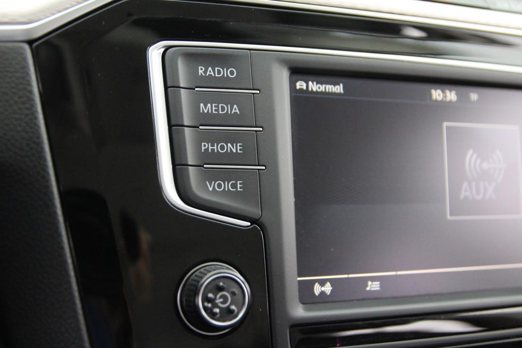 VOLKSWAGEN Passat 2017