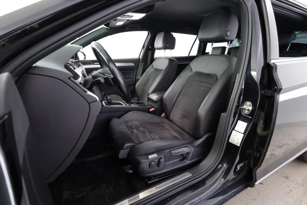 VOLKSWAGEN Passat 2018