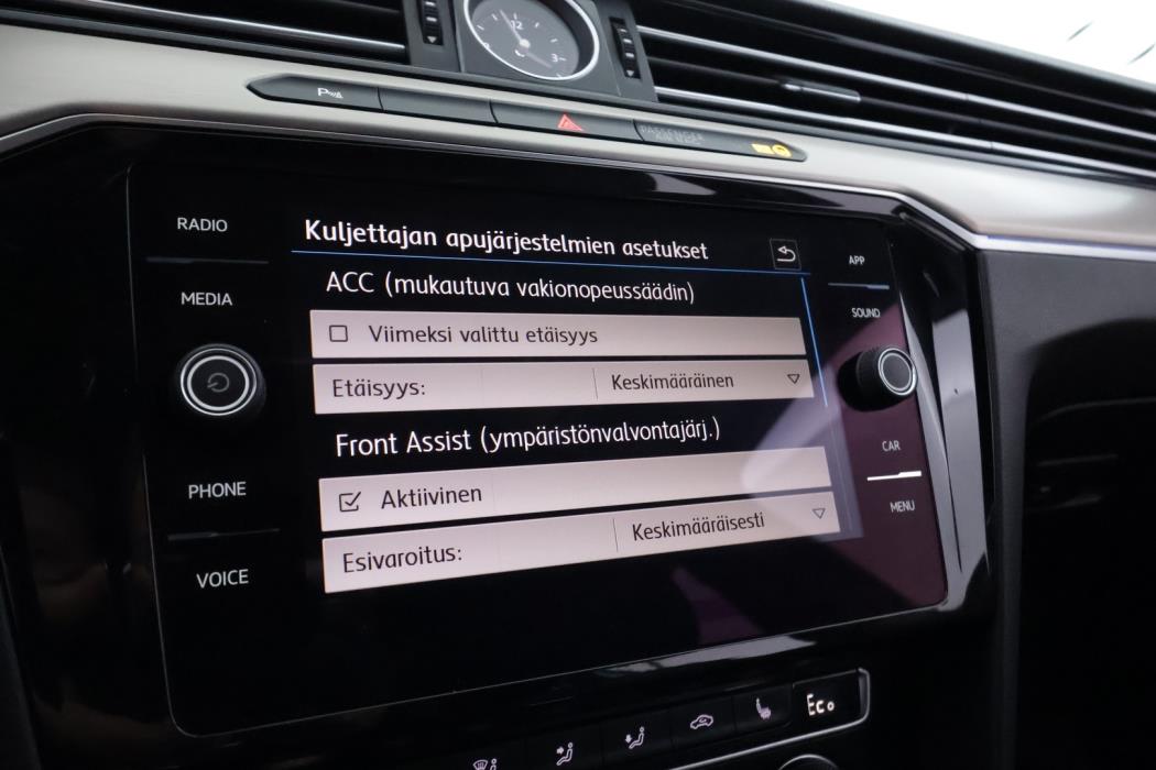 VOLKSWAGEN Passat 2018