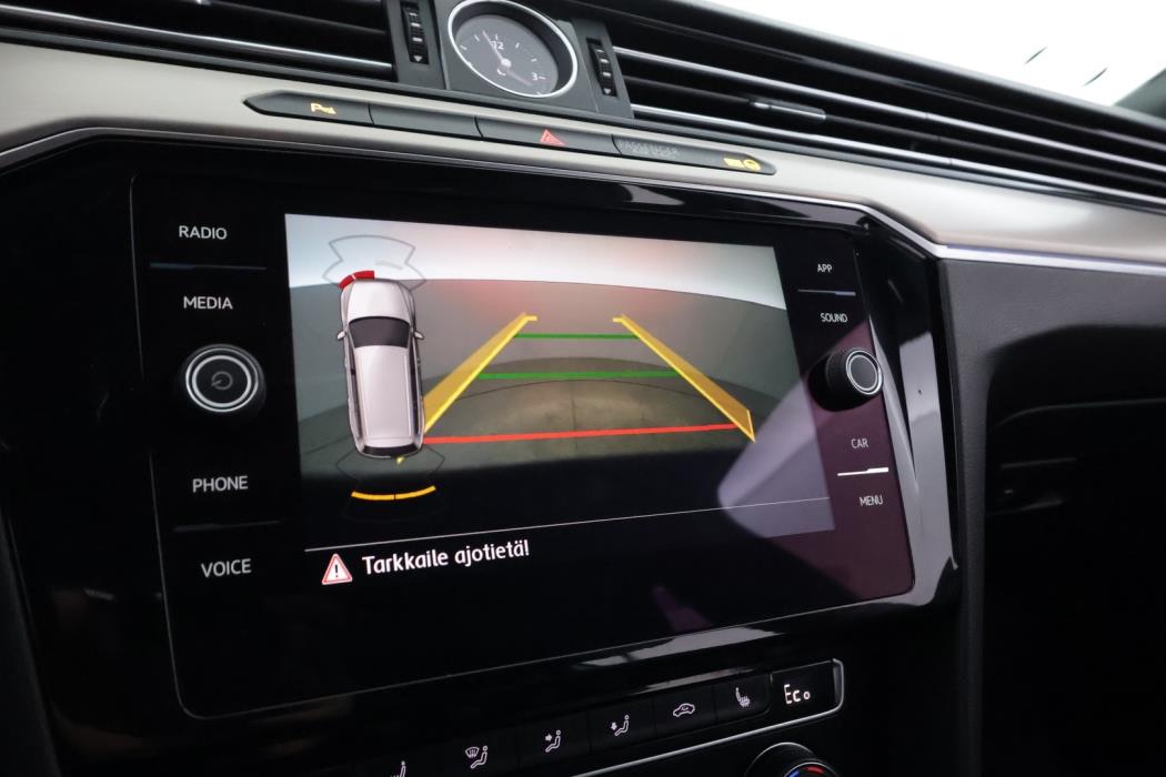 VOLKSWAGEN Passat 2018