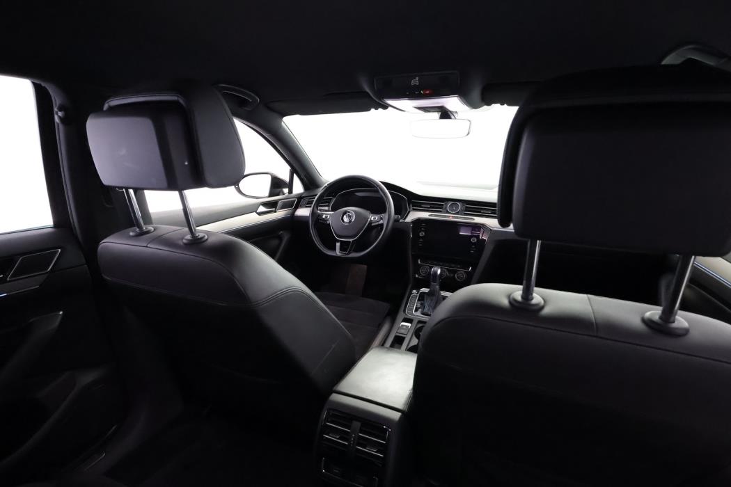 VOLKSWAGEN Passat 2018