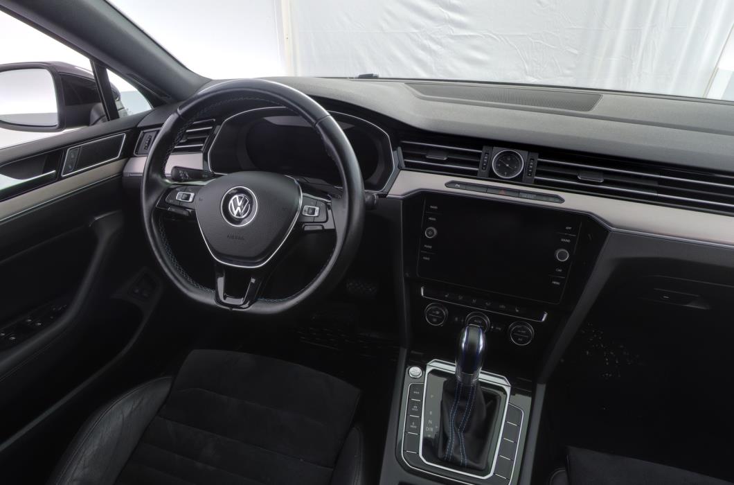 VOLKSWAGEN Passat 2018