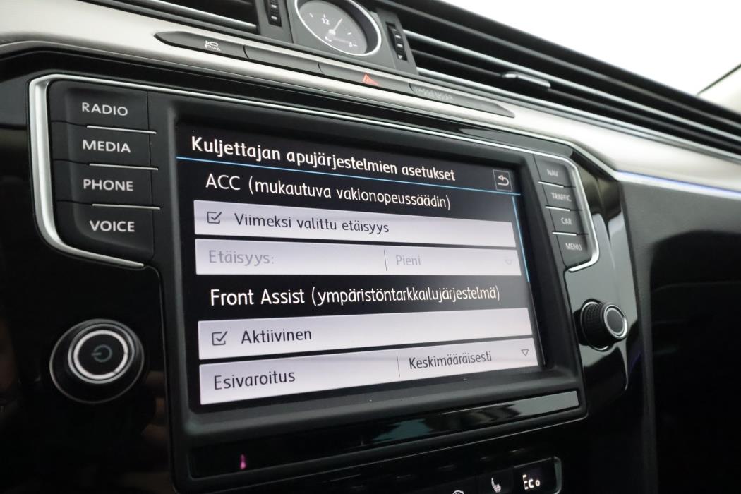 VOLKSWAGEN Passat 2016
