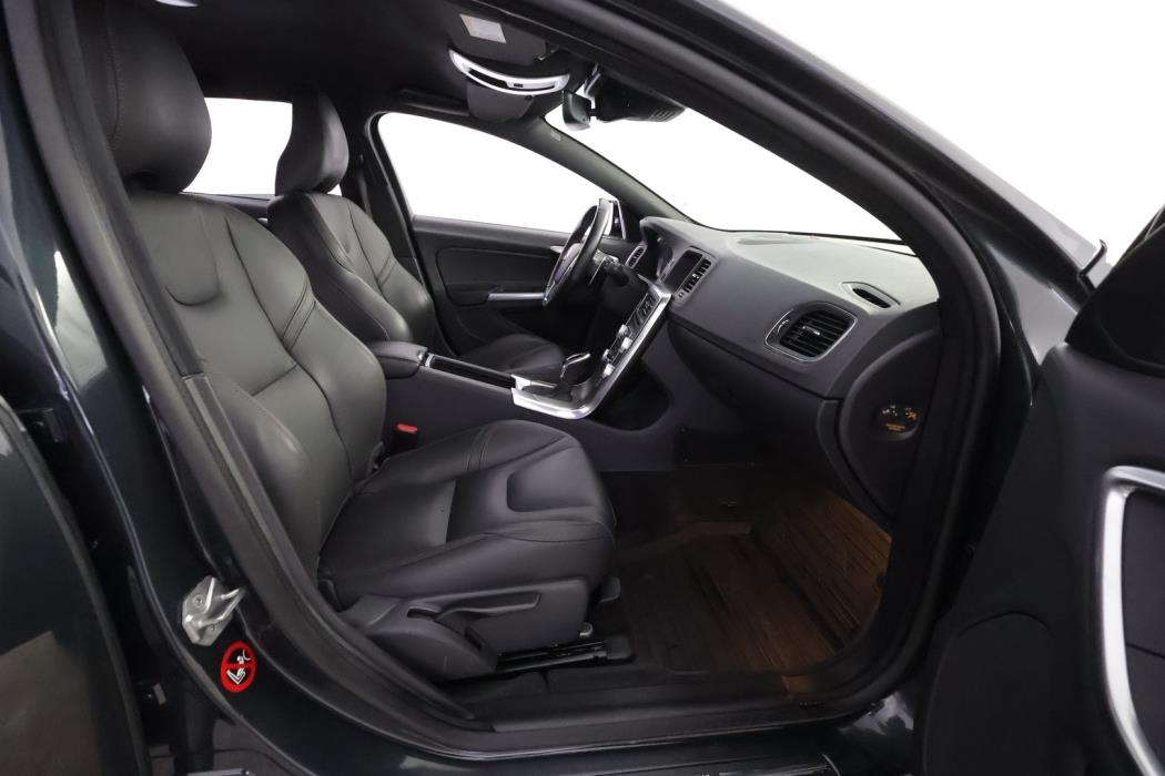 VOLVO V60 Cross Country 2018