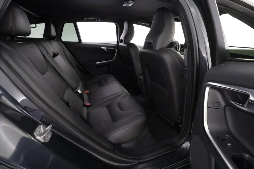 VOLVO V60 Cross Country 2018