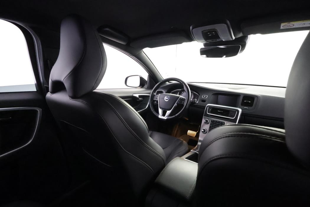 VOLVO V60 Cross Country 2018