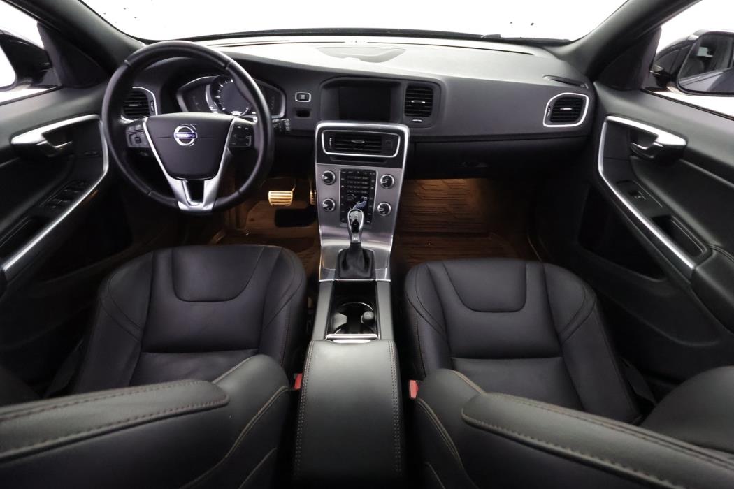 VOLVO V60 Cross Country 2018