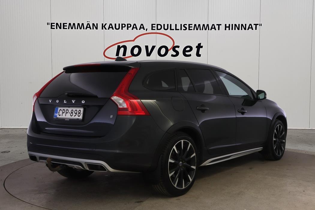 VOLVO V60 Cross Country 2018