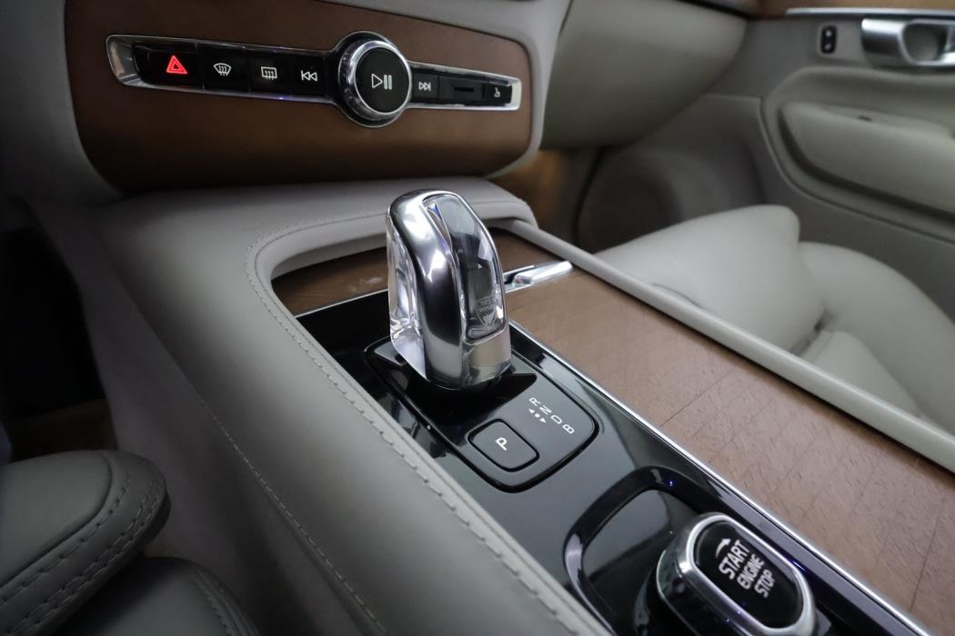 VOLVO XC90 2019