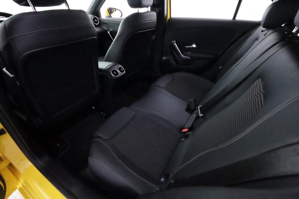MERCEDES-BENZ A 2021