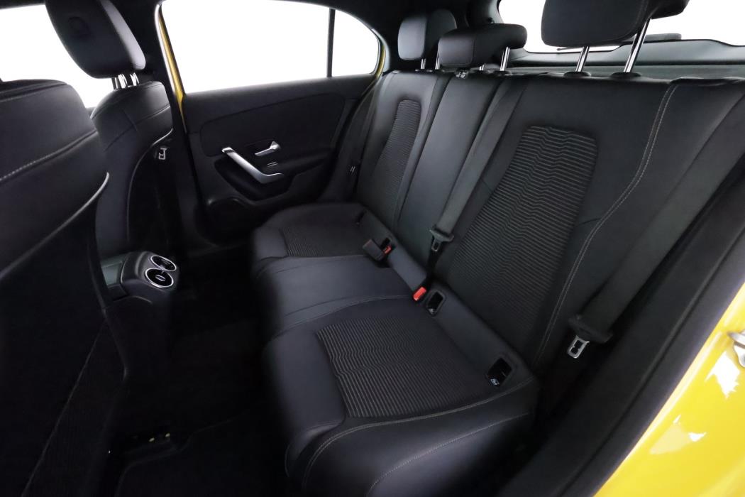 MERCEDES-BENZ A 2021