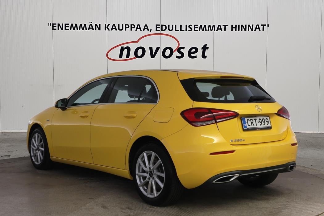 MERCEDES-BENZ A 2021