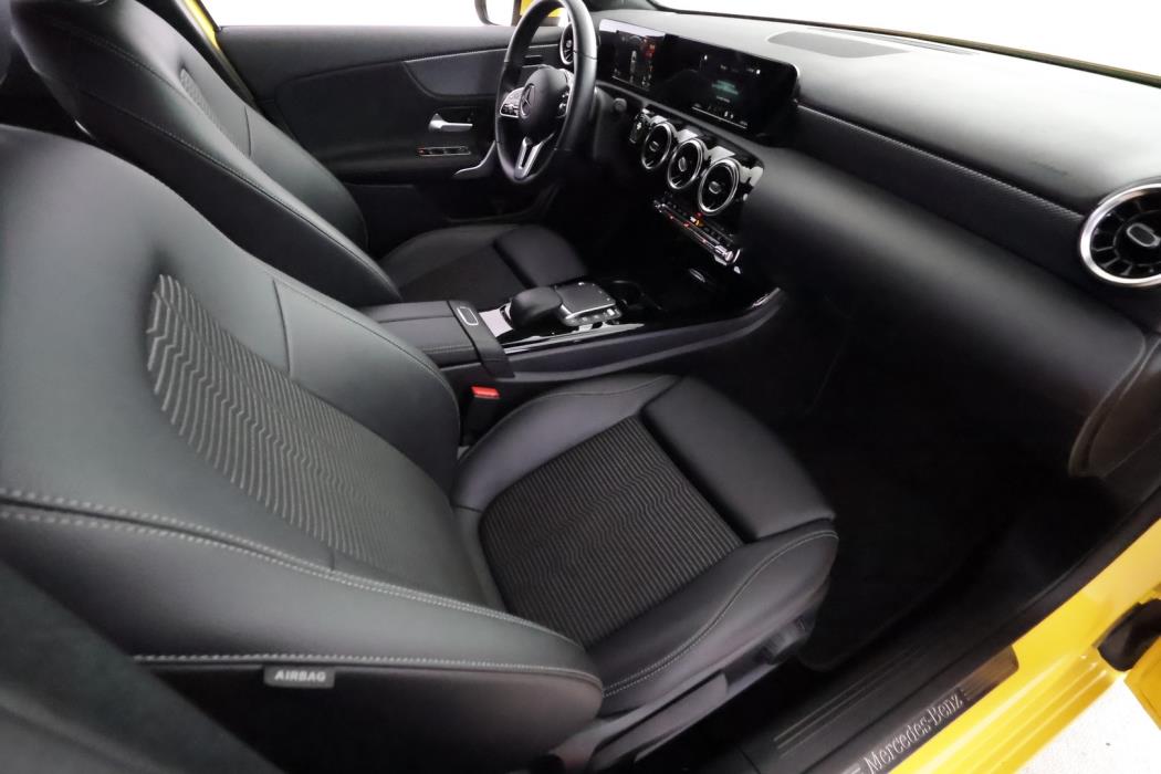 MERCEDES-BENZ A 2021