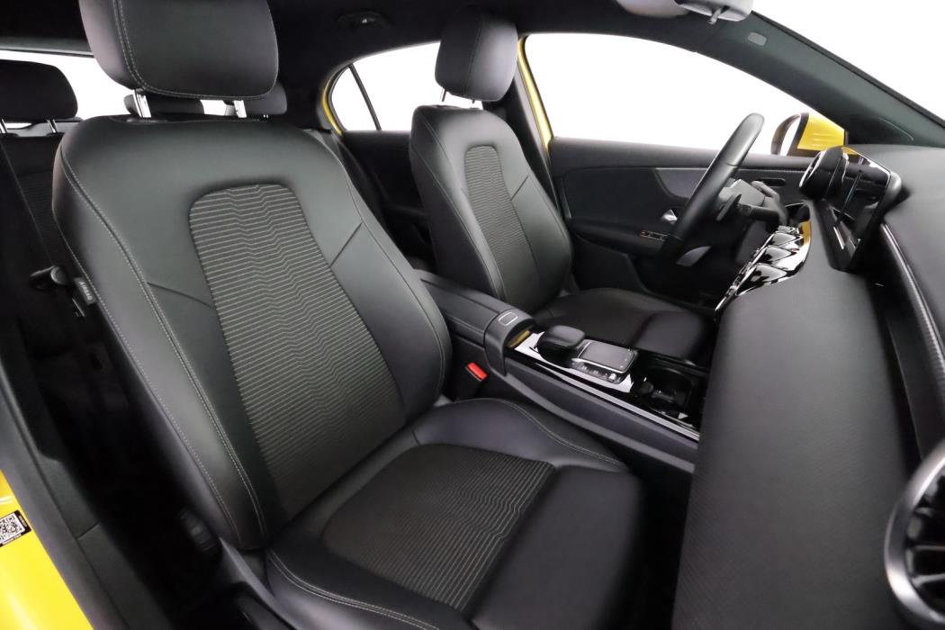MERCEDES-BENZ A 2021