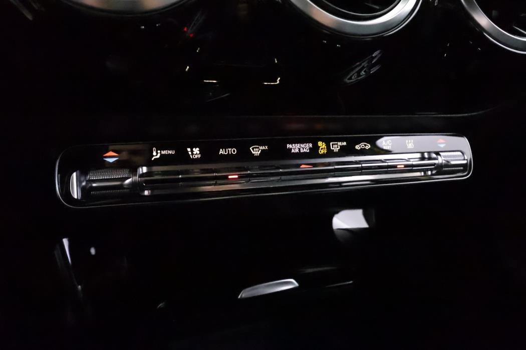 MERCEDES-BENZ A 2021
