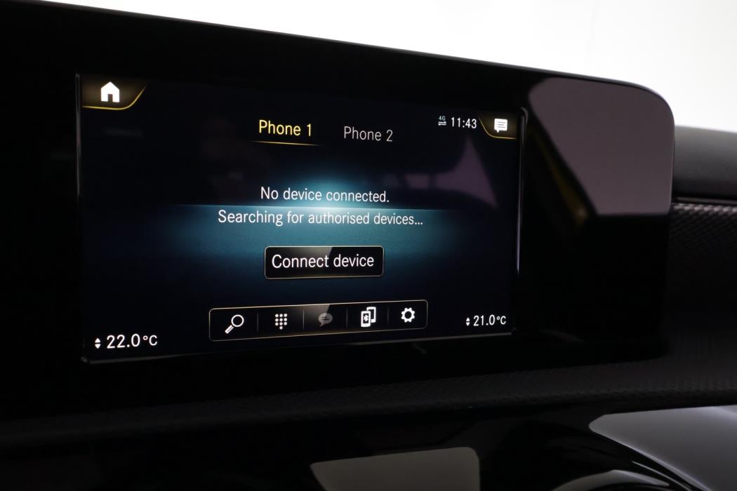 MERCEDES-BENZ A 2021
