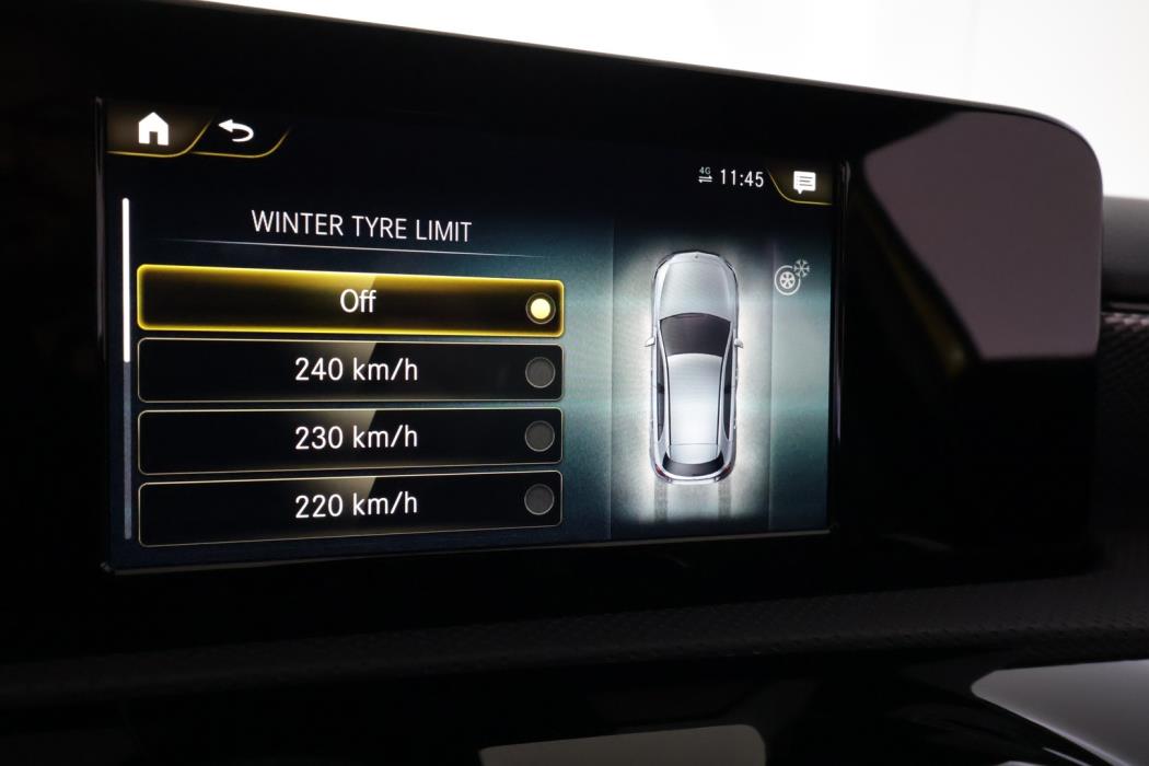 MERCEDES-BENZ A 2021