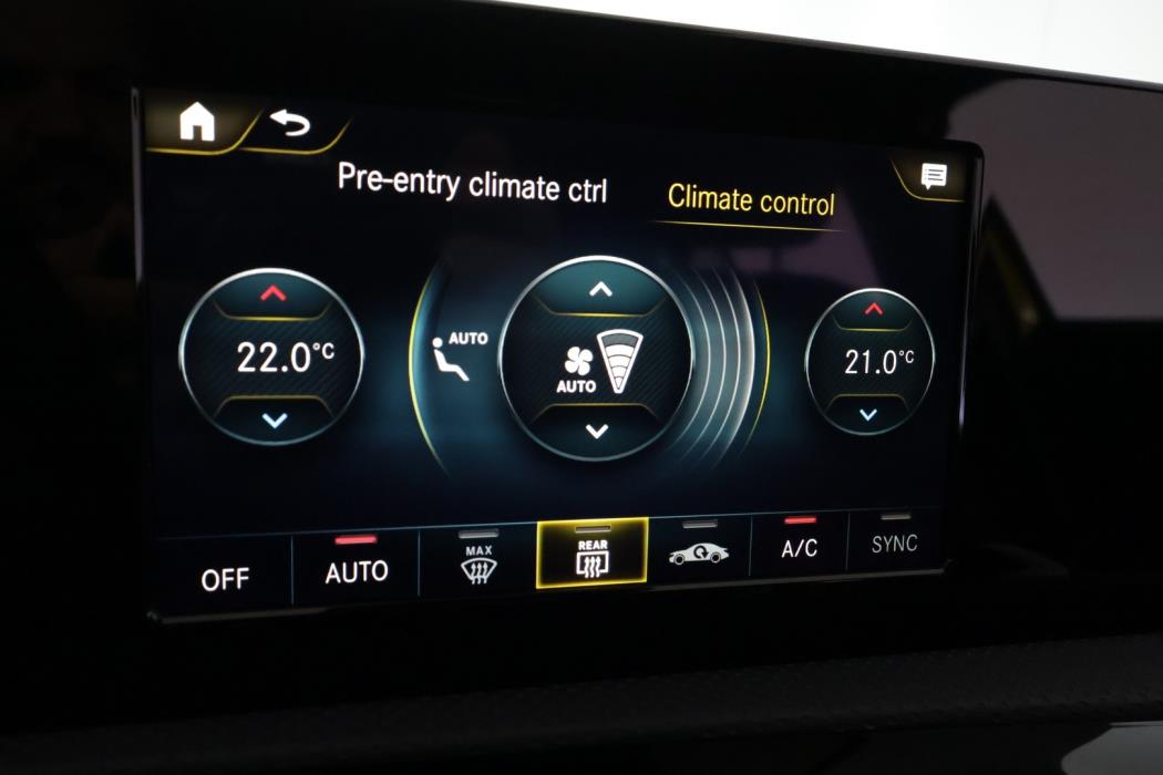 MERCEDES-BENZ A 2021
