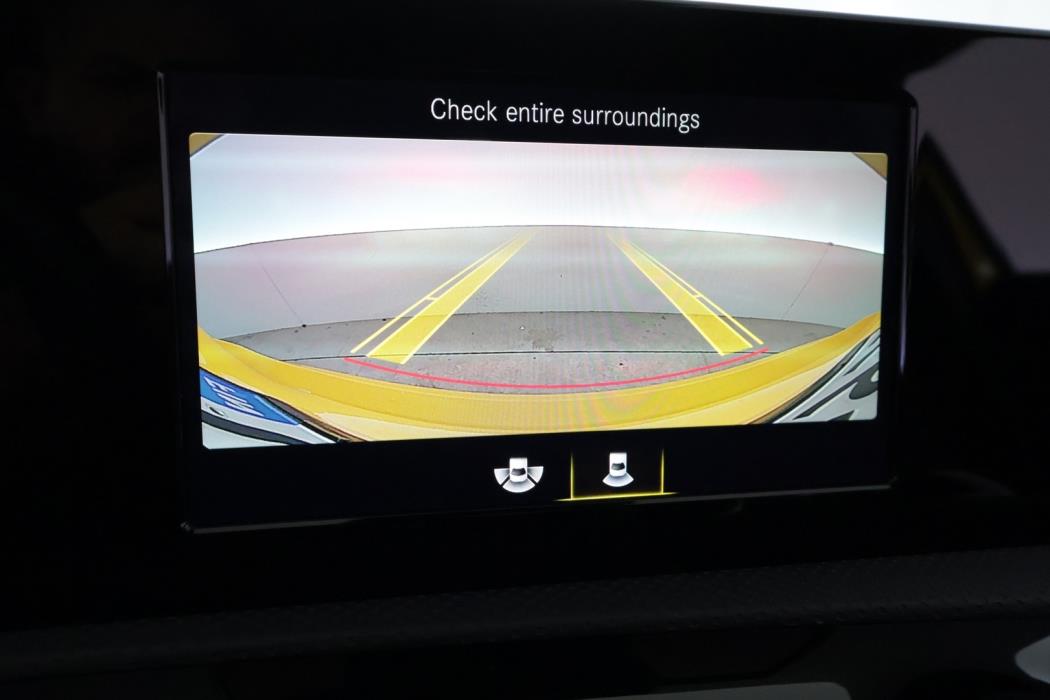 MERCEDES-BENZ A 2021