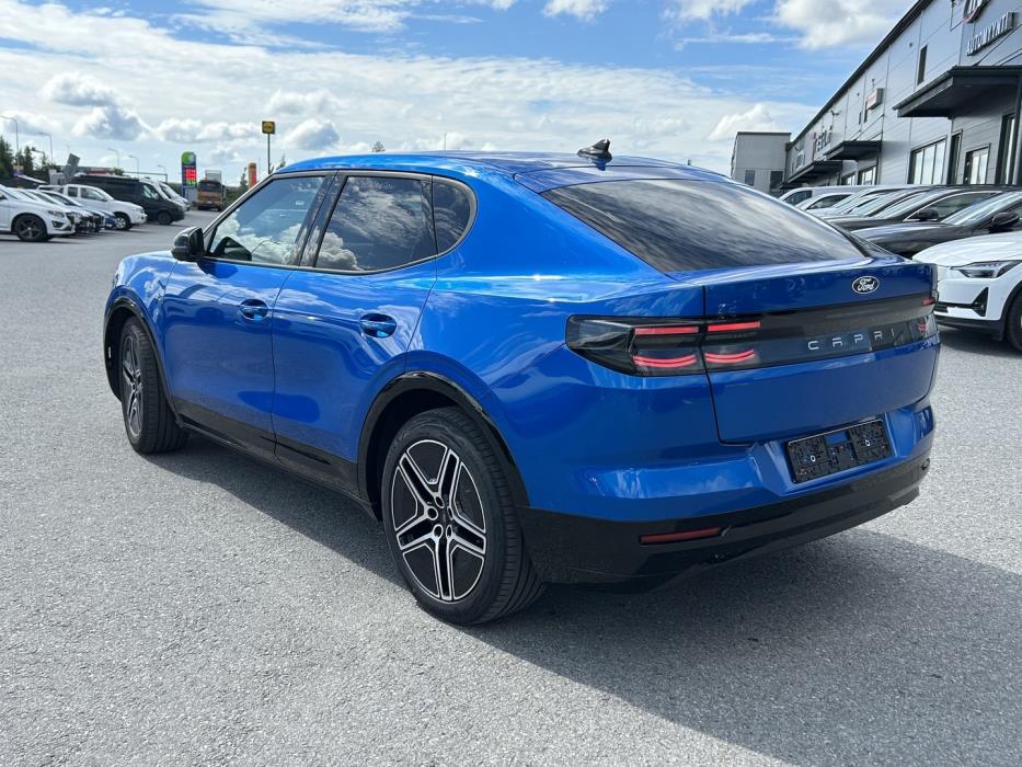 FORD CAPRI 2025
