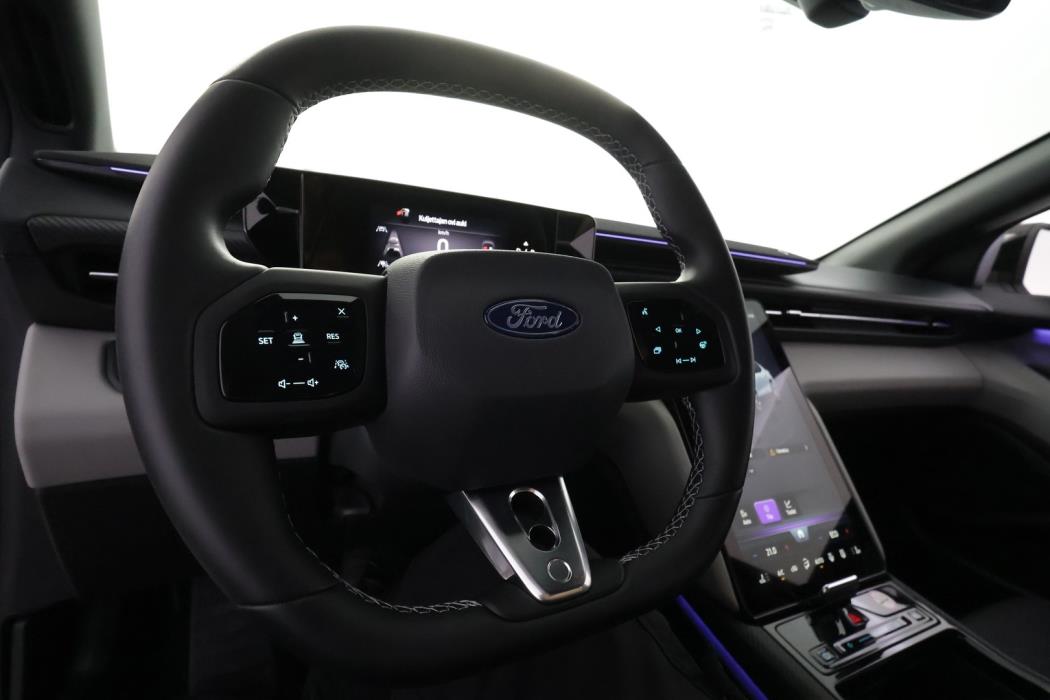 FORD CAPRI 2025