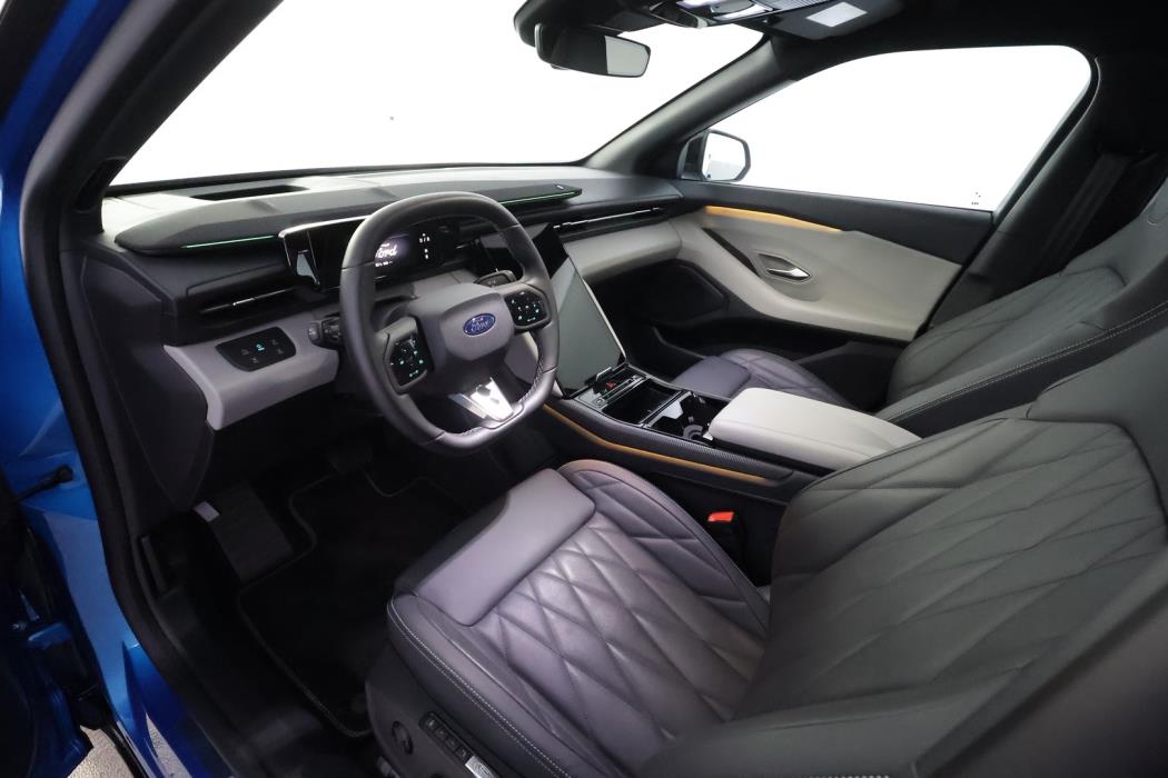 FORD CAPRI 2025