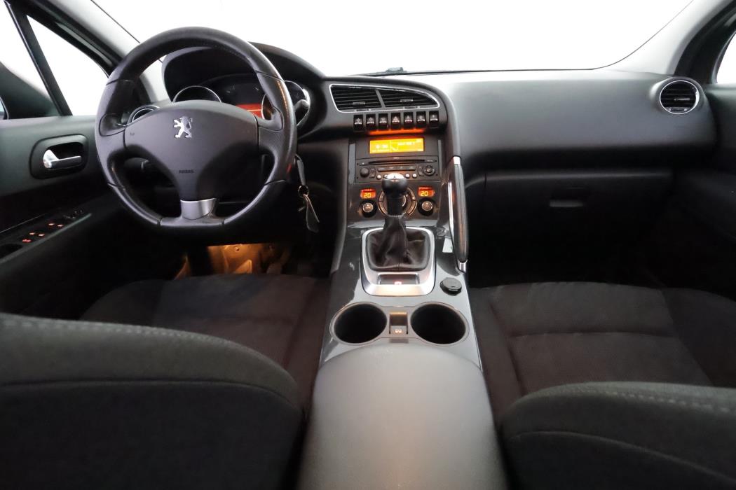PEUGEOT 3008 2010