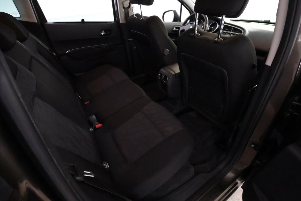 PEUGEOT 3008 2010